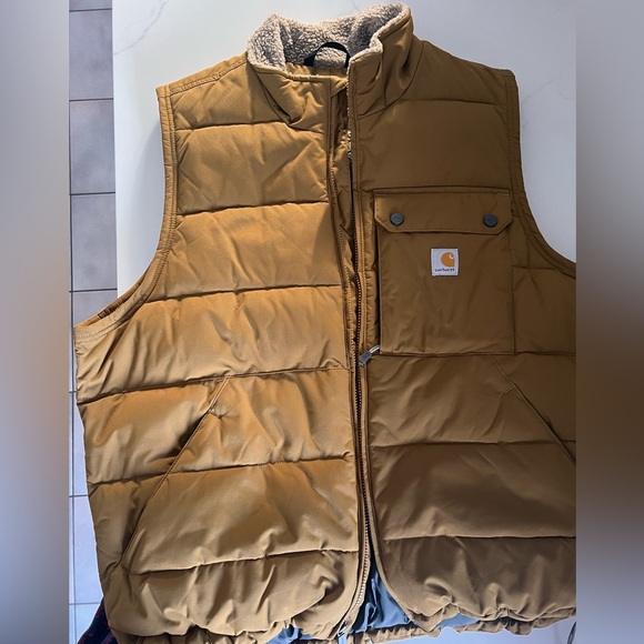 Men’s Carhartt Vest - Picture 1 of 4